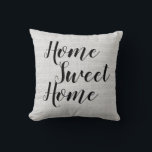 Almofada Home Sweet Home Elegante Rustic Country Farmhouse<br><div class="desc">Elegante travesseiro decorativo no estilo de fazenda rústica minimalista com tipografia de escrita de caligrafia caseira doce e imagem de fundo de linha falsa.</div>