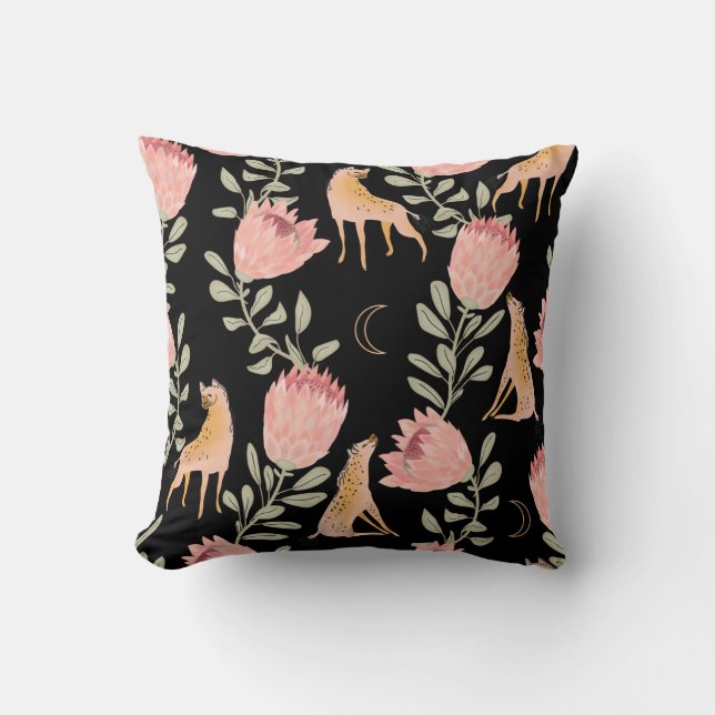 Almofada Hyena e Protea: Padrão de Vintagem Escura (Frente)