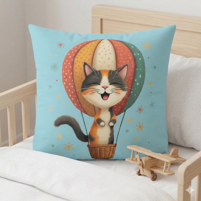 Almofada Ilustração da Aventura Celestial do Gato Calico Al (Joyful Calico Cat Sky Adventure Illustration Throw Pillow Mockup A)