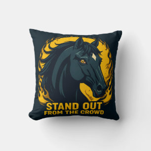Almofada Ilustração de Cavalo Preto com Design de Fogo