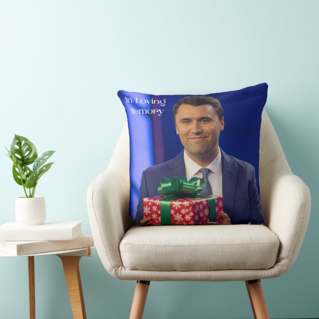 Almofada In Loving Memory: Charlie Kirk Christmas Pillow (Cadeira)