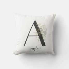 Almofada Inicial A com flor de cor macia