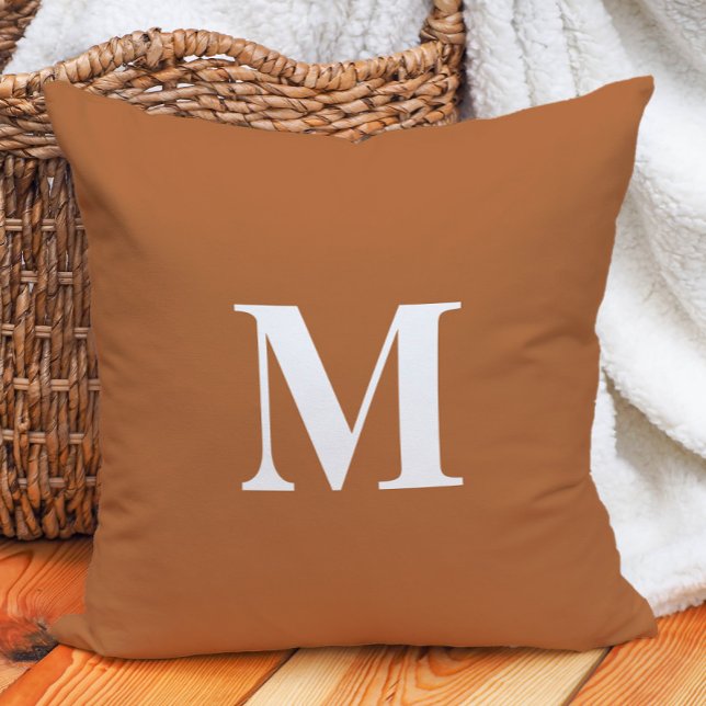 Almofada Inicial Monograma Branco Laranja Queimado (Burnt orange and white monogram decorator pillow)
