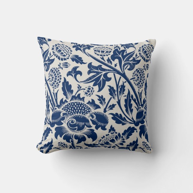 Almofada Intricate blue floral pattern on light background (Frente)