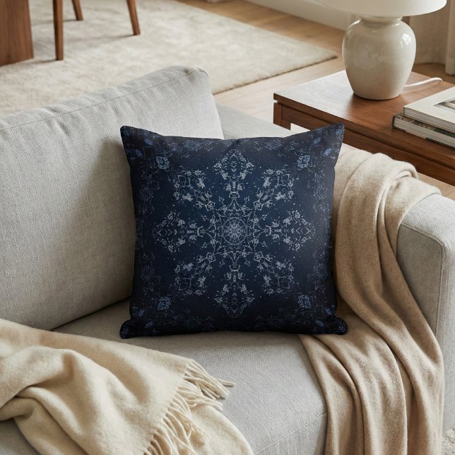 Almofada Intricate Navy Blue Mandala Snowflake (Criador carregado)