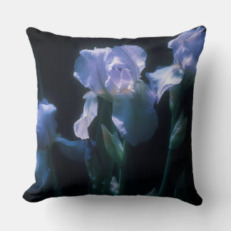 Almofada Iris Flowers at Twilight Beach Towel