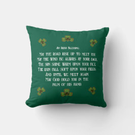 Almofada Irish Blessing and Shamrocks Green Typography