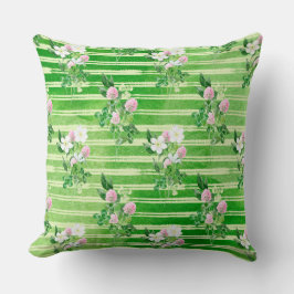 ALMOFADA IRISH GREEN SHAMROCKS AND TINY PINK FLOWERS