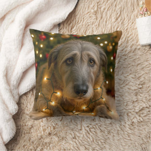 Almofada Irlandês Wolfhound Enroscado Em Luzes De Festa