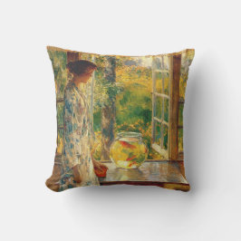 Almofada Jovem ao lado de uma boliche de peixe dourado (Chi