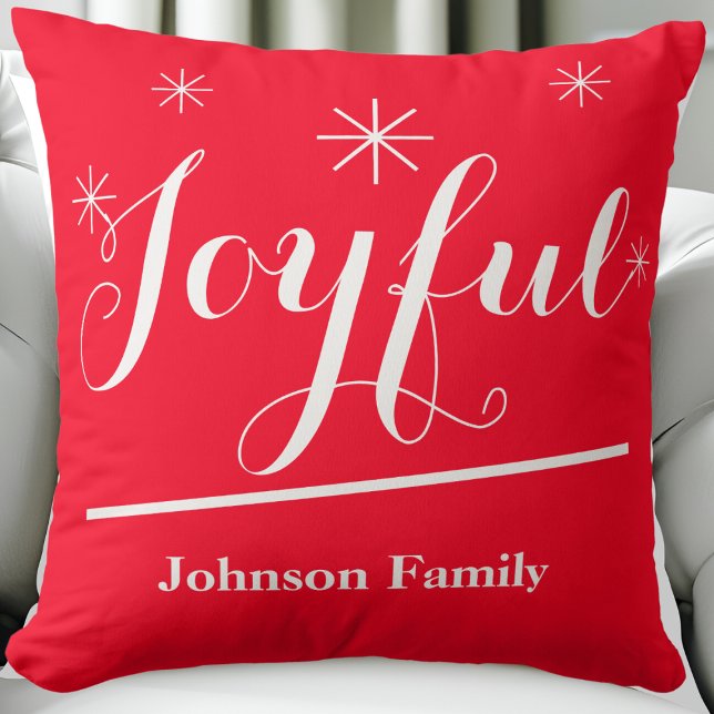Almofada Joyful Gift Script Name Chic Rustic Red Christmas ("Joyful" rustic chic red personalized Christmas throw pillow.)