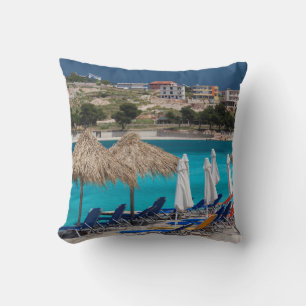 Almofada Ksamil, praia em frente à cidade