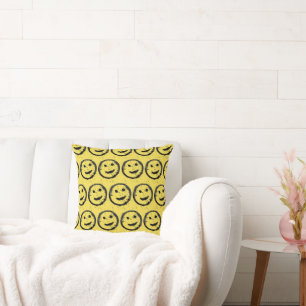 Almofada Legal Sleep Happy Smiling padrão facial amarelo