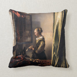 Almofada Letra da leitura da menina na janela aberta por