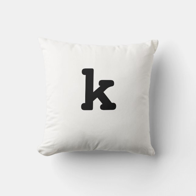 Almofada Letra Lowercase k do travesseiro preto e branco do (Frente)