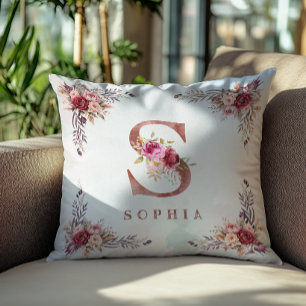 Almofada Letra S Floral Personalizada em Rosa Dourado Monog