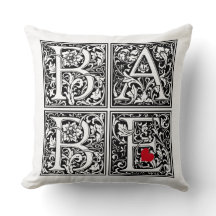 Letra Vintage "BABE" com Coração Vermelho Pequeno