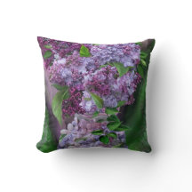 Lilacs no travesseiro do decorador da arte do vaso