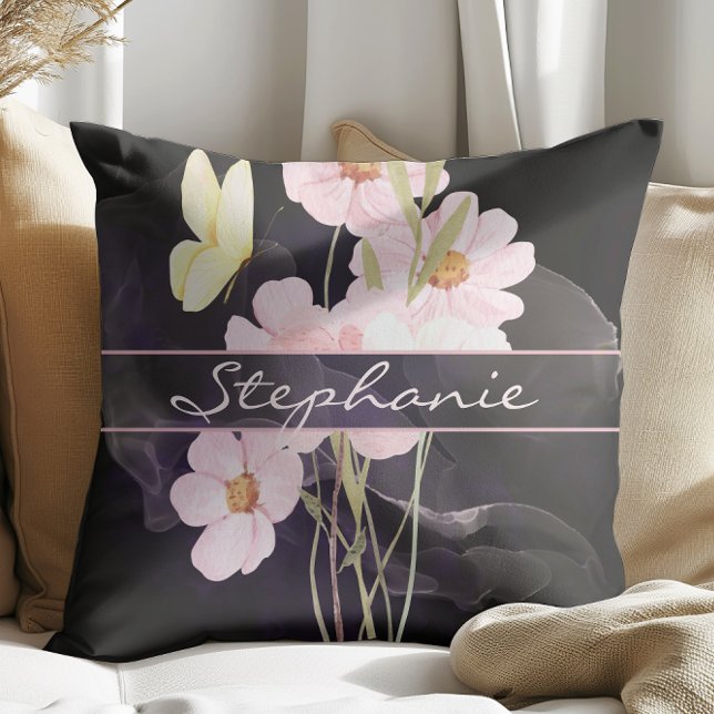 Almofada Lindas Flores em Aquarela com Borboleta Preto (Criador carregado)