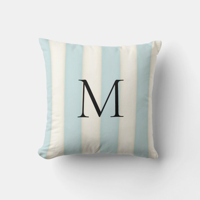 Almofada Listras de Azul Pálido e Branco Antigo Monogramada (Frente)
