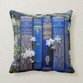 Almofada Livros Azuis e Blossomas