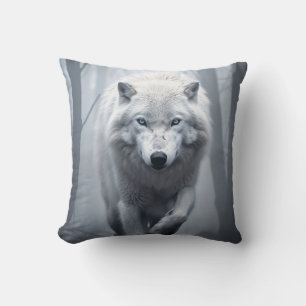 Almofada Lobo Branco na Floresta Foggy