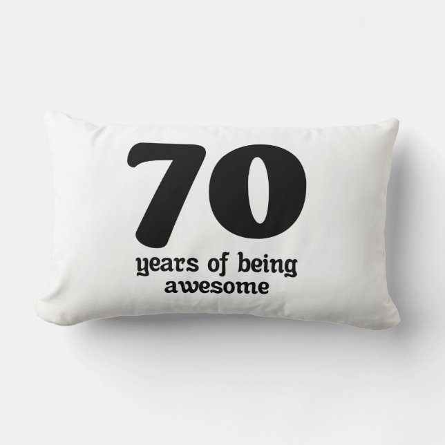 Almofada Lombar 70 years of being awesome (Frente)