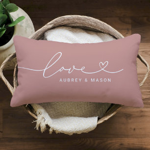 Almofada Lombar Amor no Coração Script Rosa Empoeirado Tipografia
