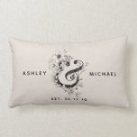 Almofada Lombar Ampersand Botânico Novo Nome Data Linen<br><div class="desc">Personalizado Ampersand Botânico Novo Nome Data Linen Lumbar Travesseiro por Anastasia Surridge, copyright 2018. Disponível em www.zazzle.com/anastasia_designs. Linda e rústica cinza de pomba personalizada em fundo (efeito fotográfico impresso), personalizável com nomes de noiva e noivo em fontes negras modernas de sans serif e data de casamento. Trendy de excelente, lindo...</div>