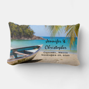 Almofada Lombar Bela praia tropical com um casamento de Rowboat