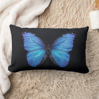 Almofada Lombar borboleta morpho isolada em fundo preto