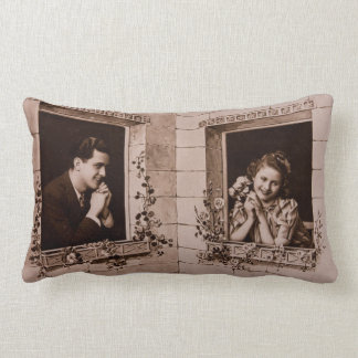 Almofada Lombar Casal romântico do vintage, fotografia do Sepia
