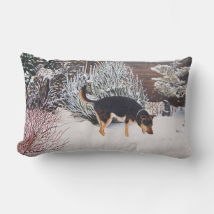 Almofada Lombar Cena da neve do inverno com o cão preto e tan