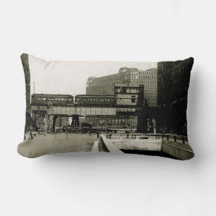 ALMOFADA LOMBAR CHICAGO MERCHANDISE MART TROLLEY TRAIN WATERCOLOR