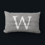 Almofada Lombar Cinza Linen White Monogramas Keepsasasasasasasasas<br><div class="desc">Elegante cinza de manutenção de casamento, efeito de linhagem de tecido travesseiro com o seu texto na caligrafia manuscrita de cinza escura. Basta adicionar seus nomes, monograma e data de casamento. presente de excelente para um casal recém-casado. Desenvolvido exclusivamente para você pelo Happy Dolphin Studio. Se precisar de ajuda ou...</div>