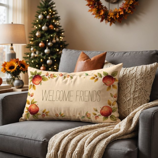 Almofada Lombar Cozy Friendsgiving Autumn Leaves Apples Warm Decor (Cozy Friendsgiving pillow with autumn leaves, apples, and a customizable 'Welcome Friends' message.)