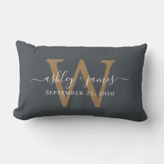 Almofada Lombar Data de Casamento com Monograma Dourado Preto Desb