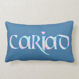 Almofada Lombar Design de texto floral de Galês Cariad em azuis