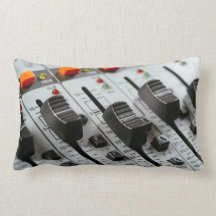 Faders do misturador do estúdio de gravação