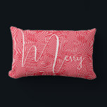 Almofada Lombar Feliz Natal Férias<br><div class="desc">Feliz em um roteiro branco em um padrão de rabiscos e pontos brancos,  este travesseiro lombar vermelho é perfeito para decorar sua casa nos feriados. CORRESPONDENDO a itens na nossa loja.</div>