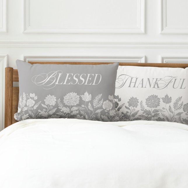 Almofada Lombar Folhagem e Cinzas de flores agradecidas e abençoad (Thankful & Blessed Fall Foliage & Flowers Grey Lumbar Pillow)