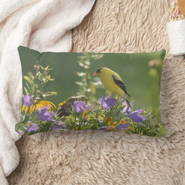 Almofada Lombar Goldfinch em uma Flor Harebell (Cobertor)