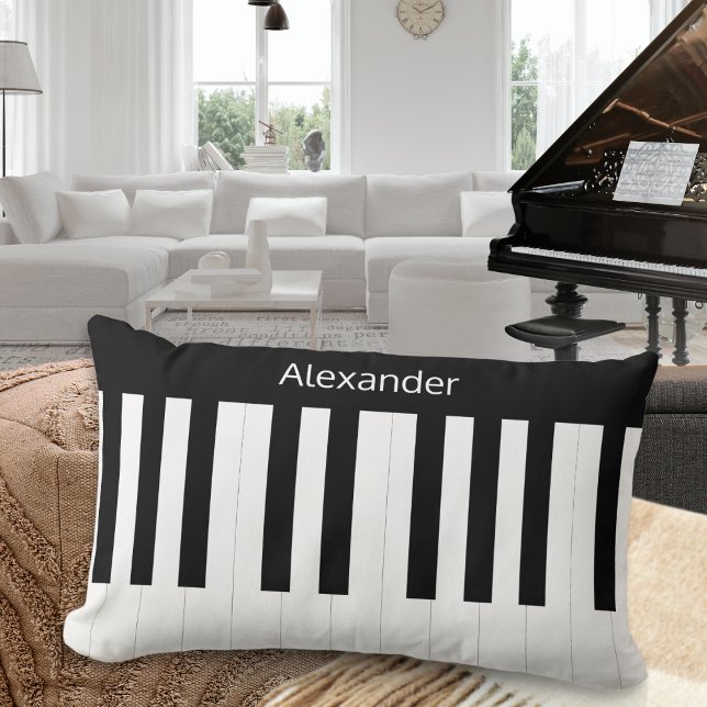Almofada Lombar Instrumento Musical Preto de Teclado Piano (A stylish lumbar pillow with black and white piano keys design, personalized with a name)