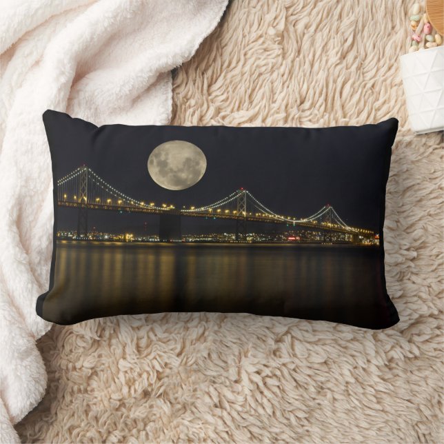 Almofada Lombar Lua cheia sobre a ponte do compartimento (Cobertor)