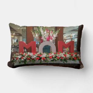Almofada Lombar "Mãe, Eu Te Amo" - Um Feliz Homenagem Floral