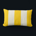 Almofada Lombar Manteiga Amarelo e Ecru Travesseiro Stripe<br><div class="desc">Largas em amarelo-manteiga e marfim-náutico são um sotaque moderno e pré-descortante para a sua decoração doméstica. Par com padrões mais ousados para uma mistura elegante e estilo de tendência.</div>