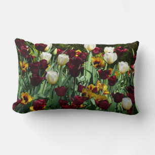 Almofada Lombar Maroon e Tulipas Amarelas Palidez Colorida