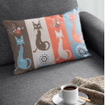 Almofada Lombar Meio século Moderno Gato Retro Laranja<br><div class="desc">Este design foi criado através da arte digital. Pode ser personalizado clicando no botão personalizar e alterando e adicionando um nome, iniciais ou palavras favoritas. Entre em contato comigo em colorflowcreations@gmail.com se você quiser usar este design em outro produto. Compre minha pintura de acrílico abstrato original para venda em www.etsy.com/shop/colorflowart....</div>