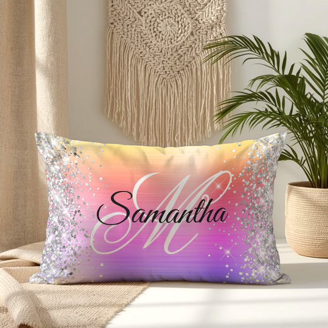 Almofada Lombar Monograma Chique em Folha de Arco-Íris com Brilho  (Silver Glitter Rainbow Foil Fancy Monogram Lumbar Pillow)