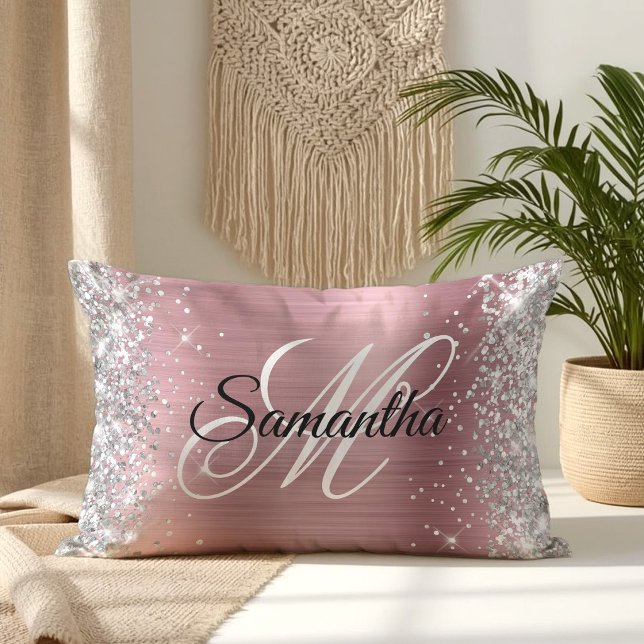 Almofada Lombar Monograma de Brilho Prateado Rosa (Silver Glitter Shiny Pink Foil Monogram Lumbar Pillow)